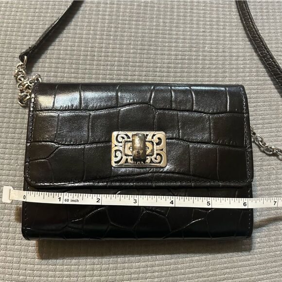 BRIGHTON CROC WALLET CROSSBODY BLACK - Picture 13 of 16